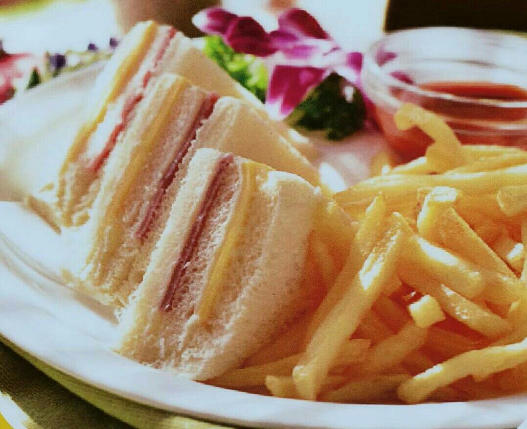 黑椒肉蛋吐司