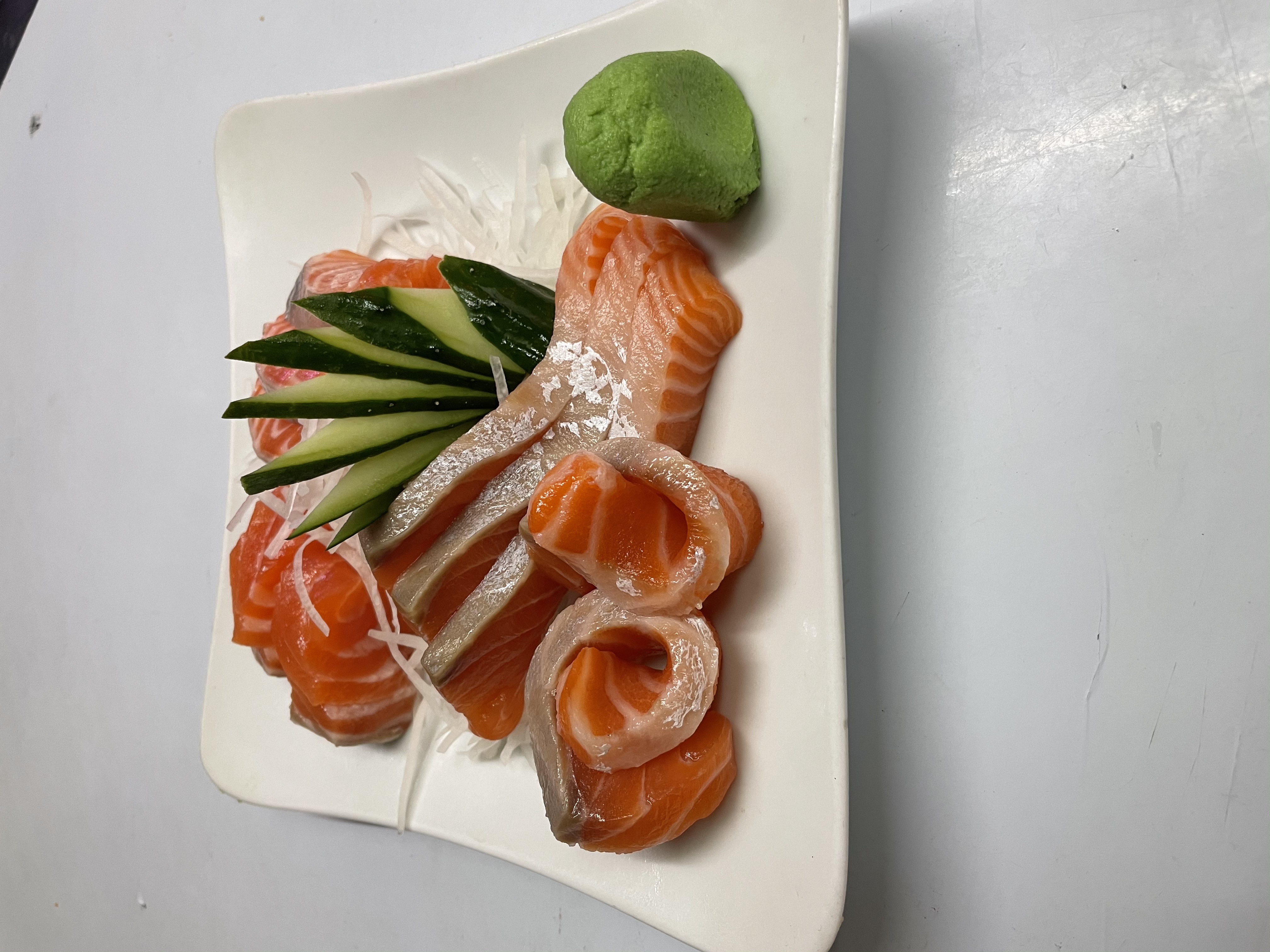 鮭魚(腹)生魚片
